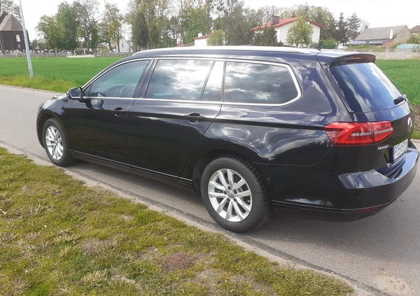 Volkswagen Passat cena 65900 przebieg: 120000, rok produkcji 2017 z Odolanów małe 79